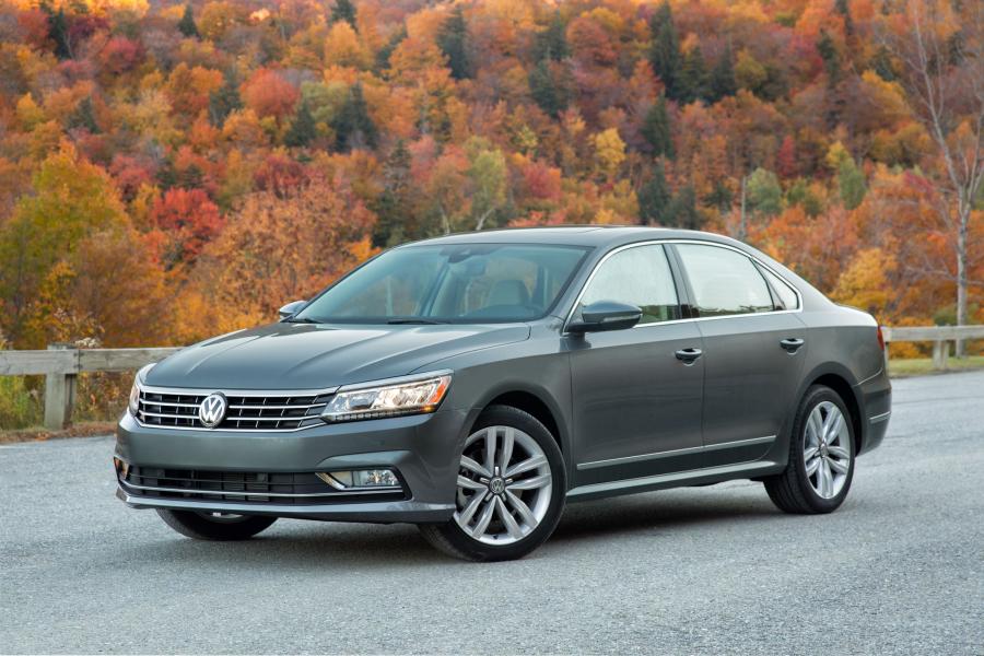  Volkswagen Passat V6 2016 года  (фото 25 из 30)